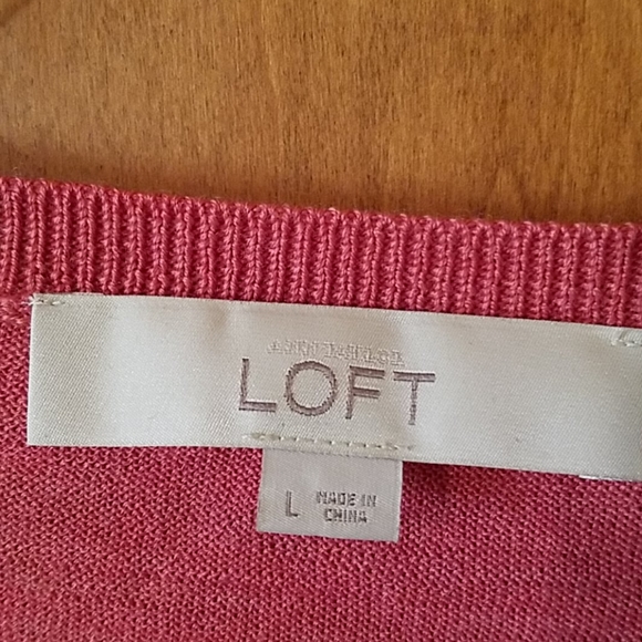Dusty pink/coral pullover sweater with lace detail - Picture 2 of 5